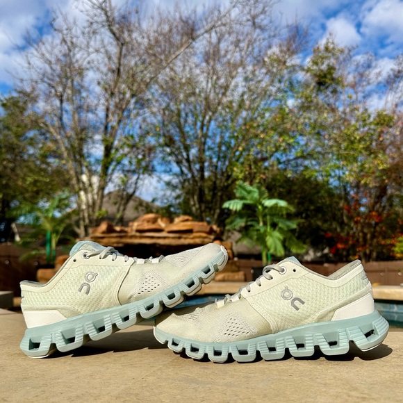 On Cloud X Running Shoes Color Aloe Green / Surf Blue - Size 6.5 Women’s - Picture 2 of 9